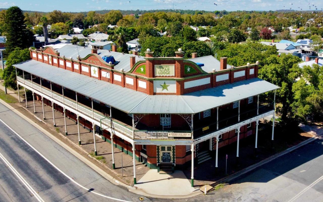 Historic Star Lodge And Station Masters House Narrandera Eksteriør billede